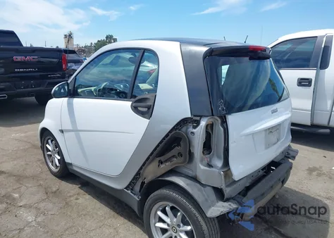 2009 Smart Fortwo Brabus/Passion/Pure из США, поврежденный, VIN WMEEJ31X49K223063